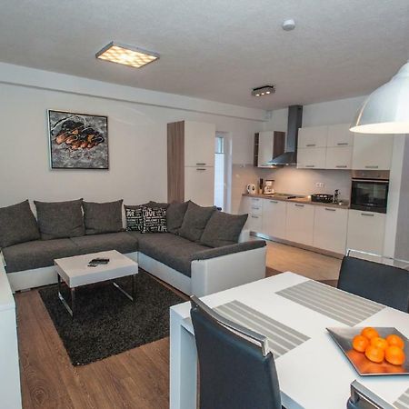 Arena Apartment 5-Stars Premium-Accommodation マカルスカ エクステリア 写真
