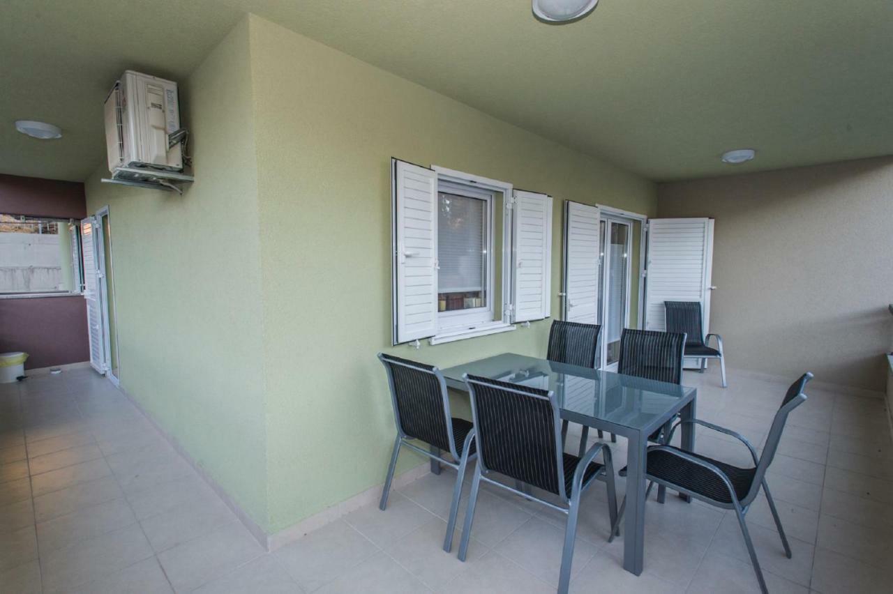 Arena Apartment 5-Stars Premium-Accommodation マカルスカ エクステリア 写真