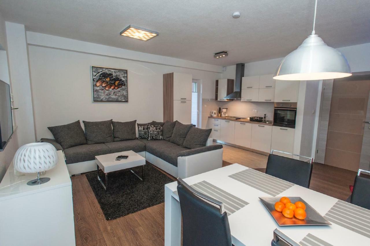 Arena Apartment 5-Stars Premium-Accommodation マカルスカ エクステリア 写真
